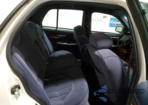 1996 Mercury Grand Marquis Gs z USA, uszkodzony, nr VIN 2MELM74W9TX666593